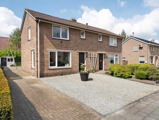 Hoofdfoto van Nijeveen Burg. van Veenlaan 8