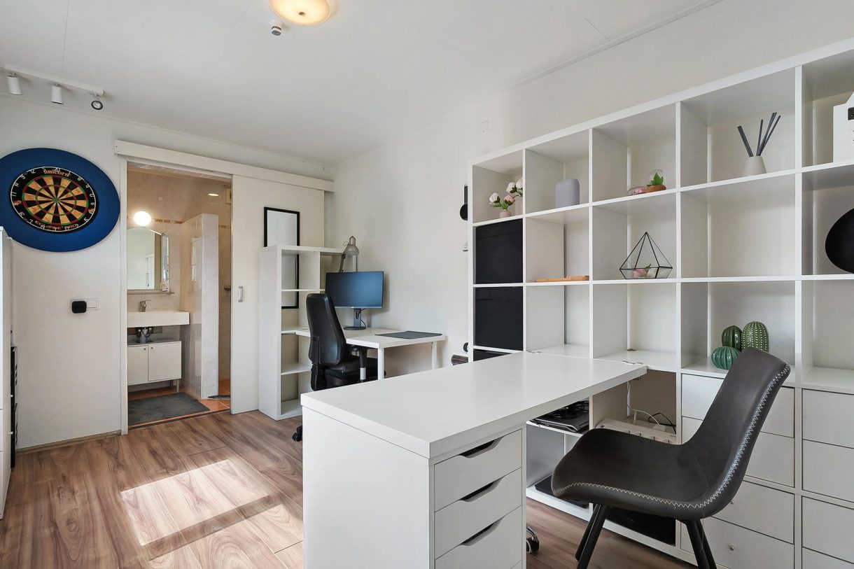 Te koop: Foto Woonhuis aan de Burg. van Veenlaan 8 in Nijeveen