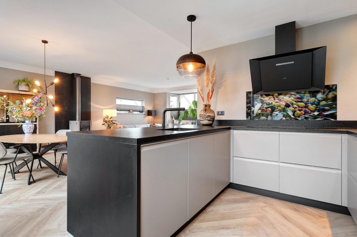 Te koop: Foto Woonhuis aan de Otto Eerelmanstraat 19 in Meppel