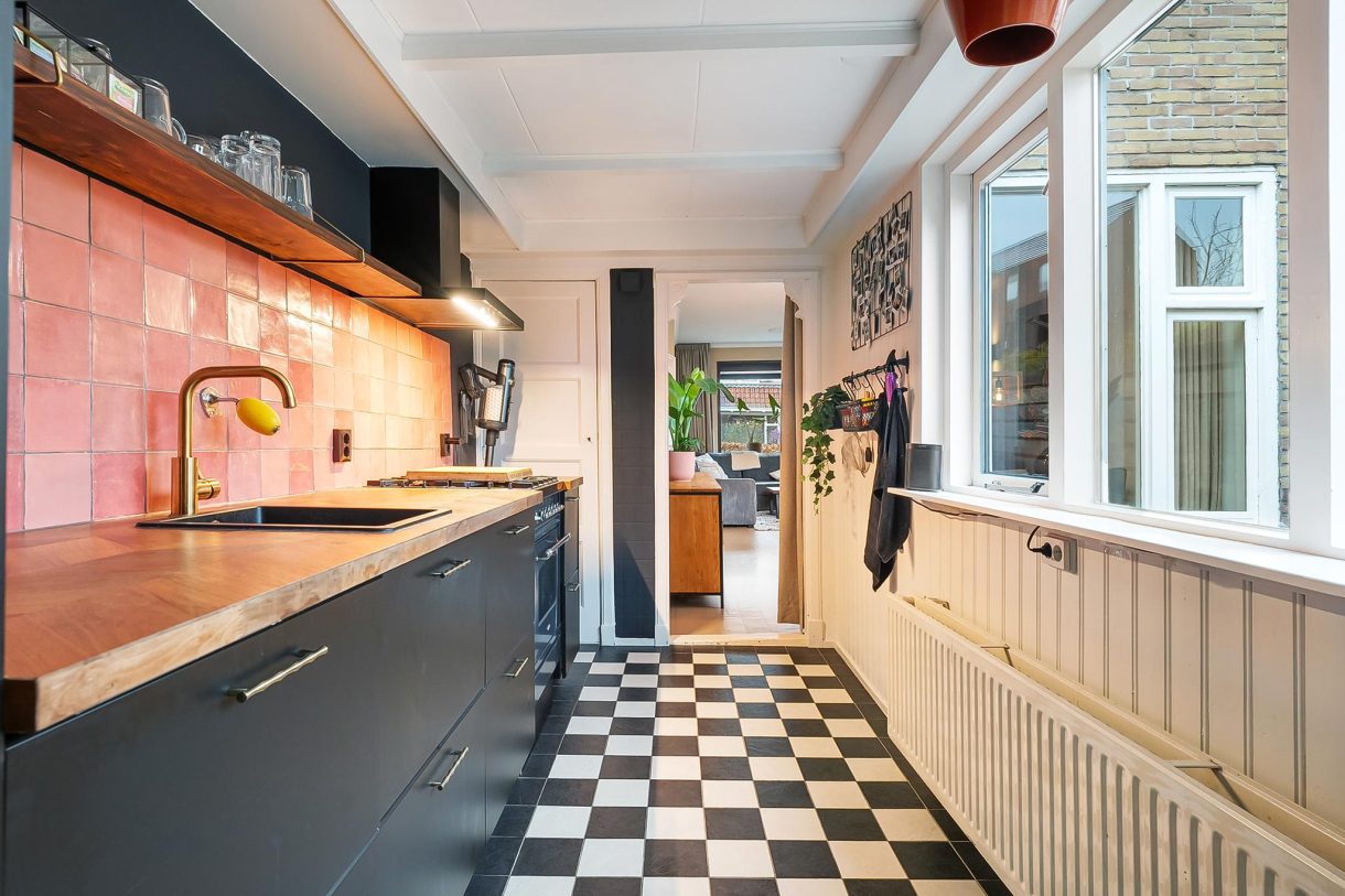 Te koop: Foto Woonhuis aan de Schuttevaerstraat 28 in Meppel