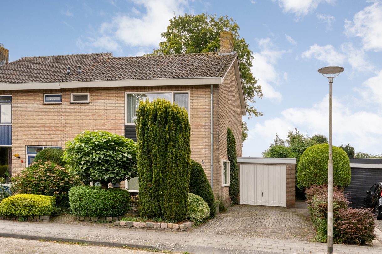 Te koop: Foto Woonhuis aan de Ds. van Halsemastraat 6 in Nijeveen