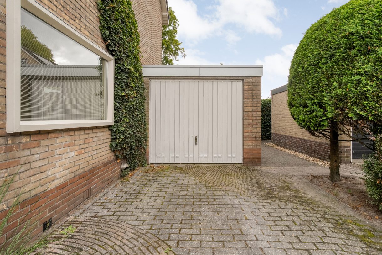 Te koop: Foto Woonhuis aan de Ds. van Halsemastraat 6 in Nijeveen