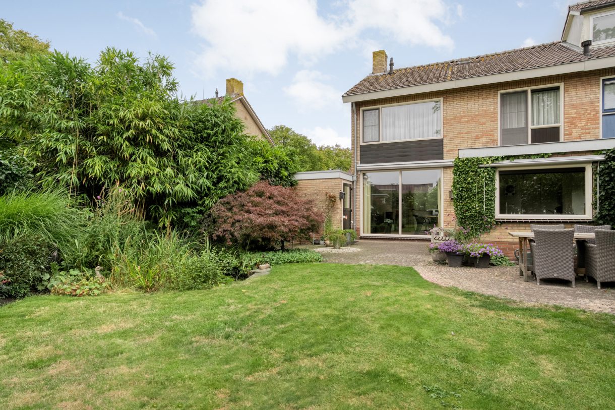 Te koop: Foto Woonhuis aan de Ds. van Halsemastraat 6 in Nijeveen