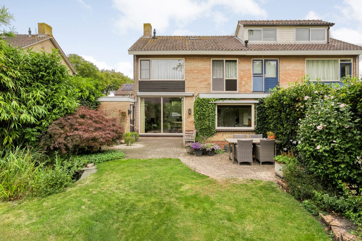 Te koop: Foto Woonhuis aan de Ds. van Halsemastraat 6 in Nijeveen