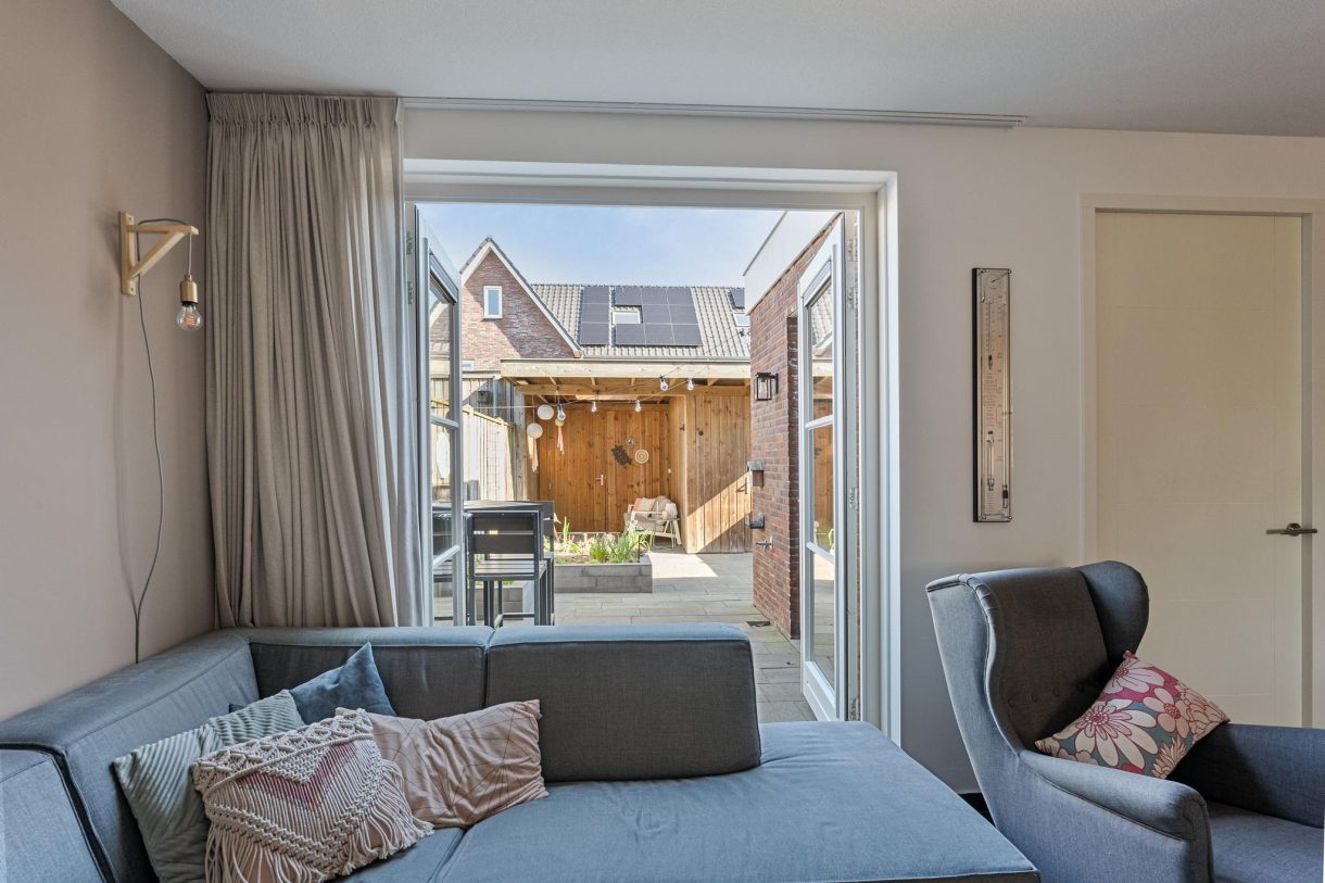 Te koop: Foto Woonhuis aan de Iepenlaan 52 in Rouveen