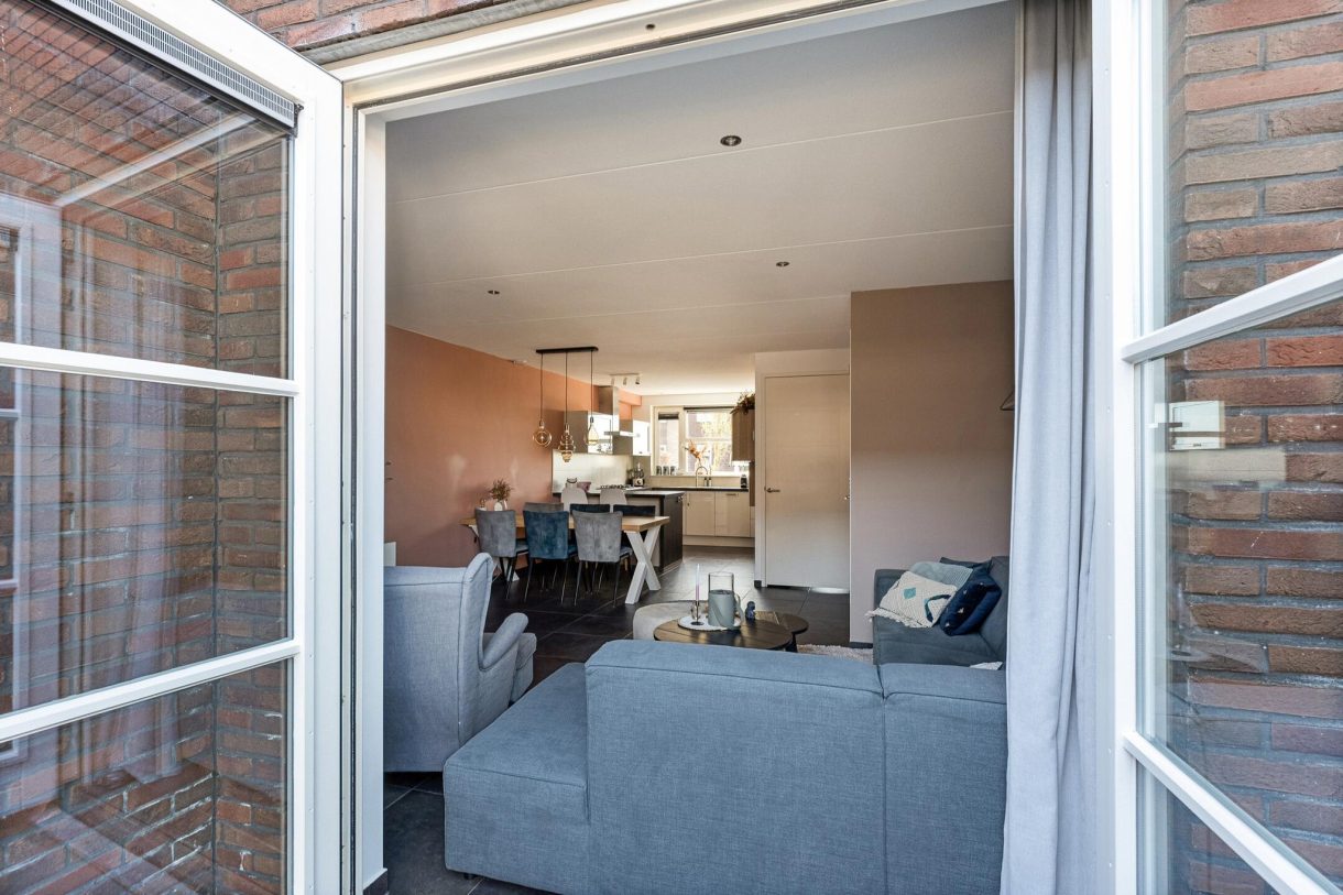 Te koop: Foto Woonhuis aan de Iepenlaan 52 in Rouveen