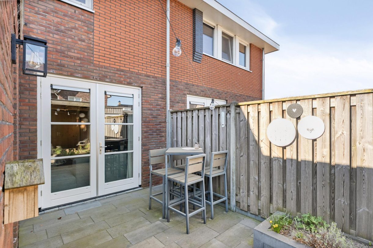 Te koop: Foto Woonhuis aan de Iepenlaan 52 in Rouveen