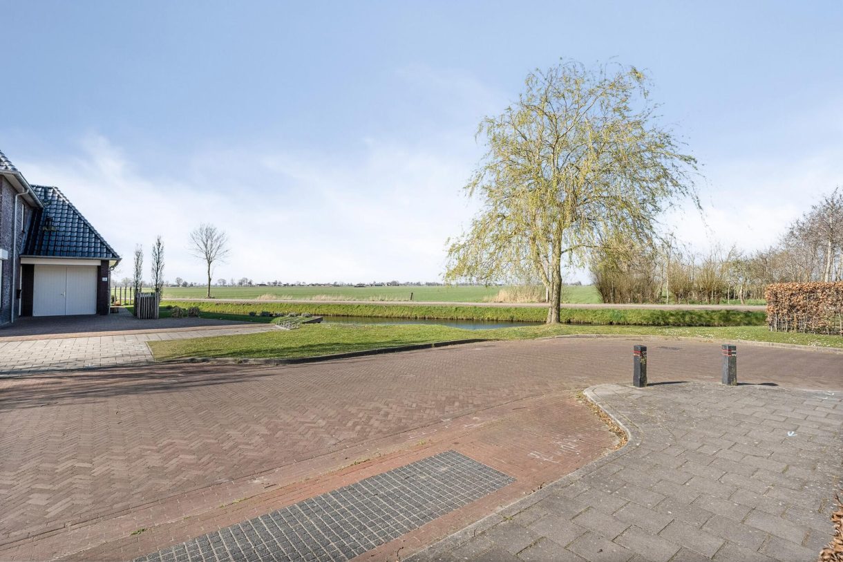 Te koop: Foto Woonhuis aan de Iepenlaan 52 in Rouveen