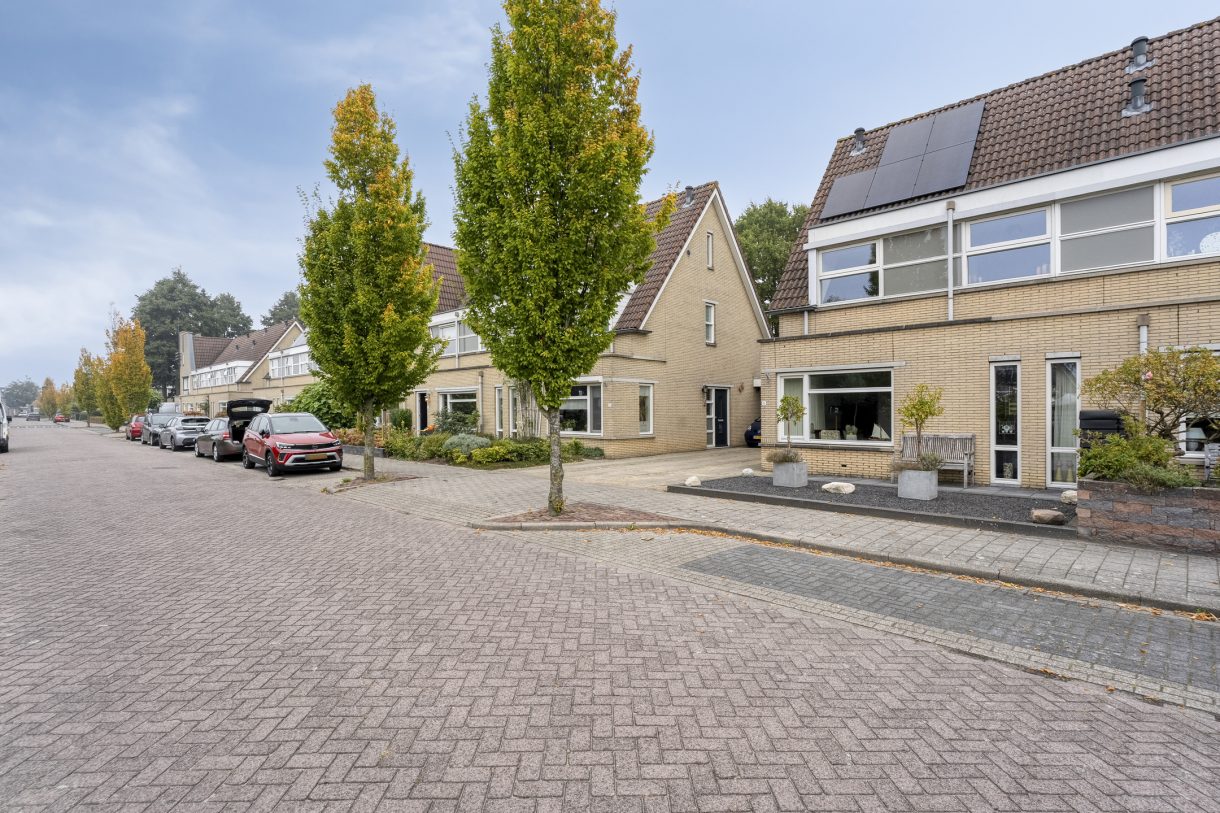 Te koop: Foto Woonhuis aan de 't Heuivak 8 in Nijeveen